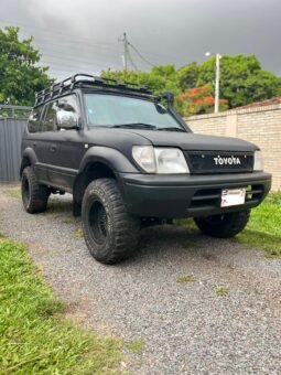 Toyota Land Cruiser Prado lleno
